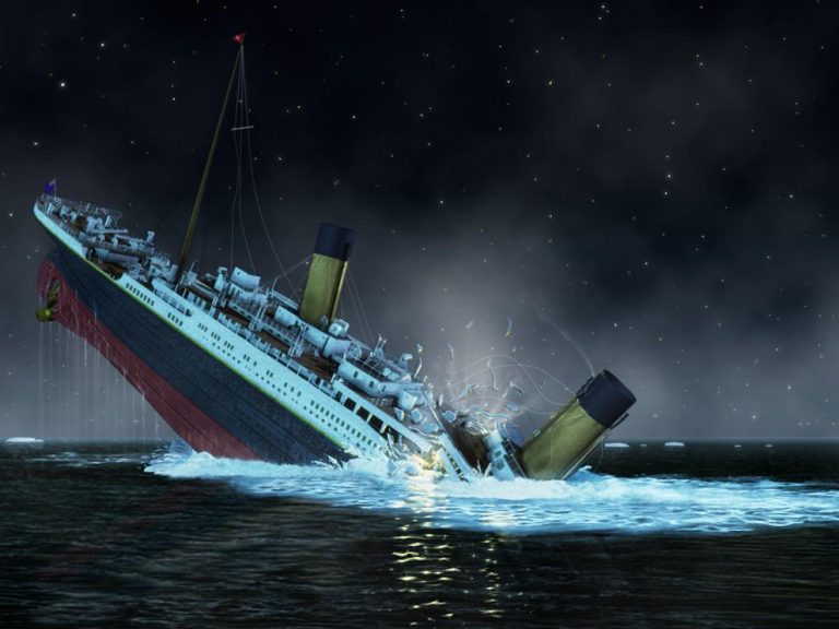 Дрвената даска која ја спаси Роуз во Титаник продадена за преку 700.000 долари