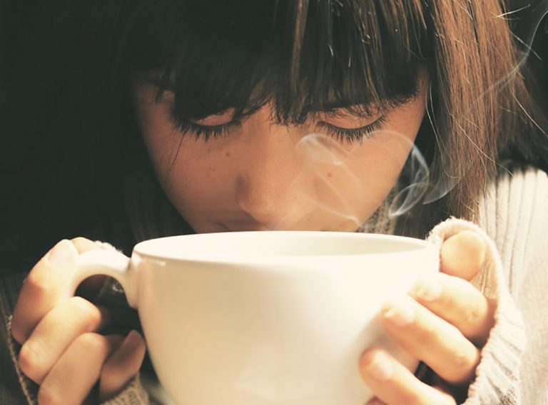 Пиете кафе без шеќер? Тоа ги открива вашите негативни страни